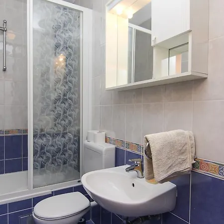 Levanda マカルスカ